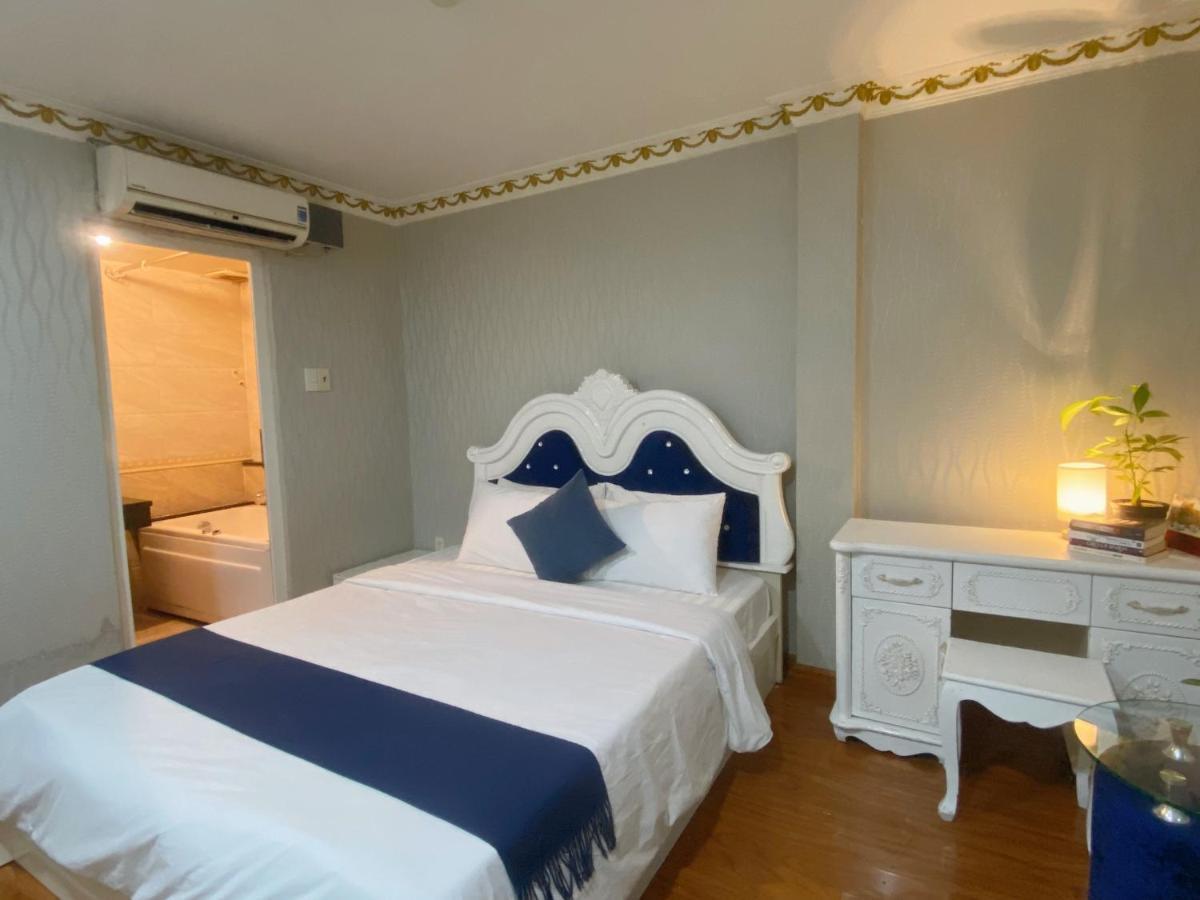 Crowne Bui Vien Hotel Хошимін Екстер'єр фото