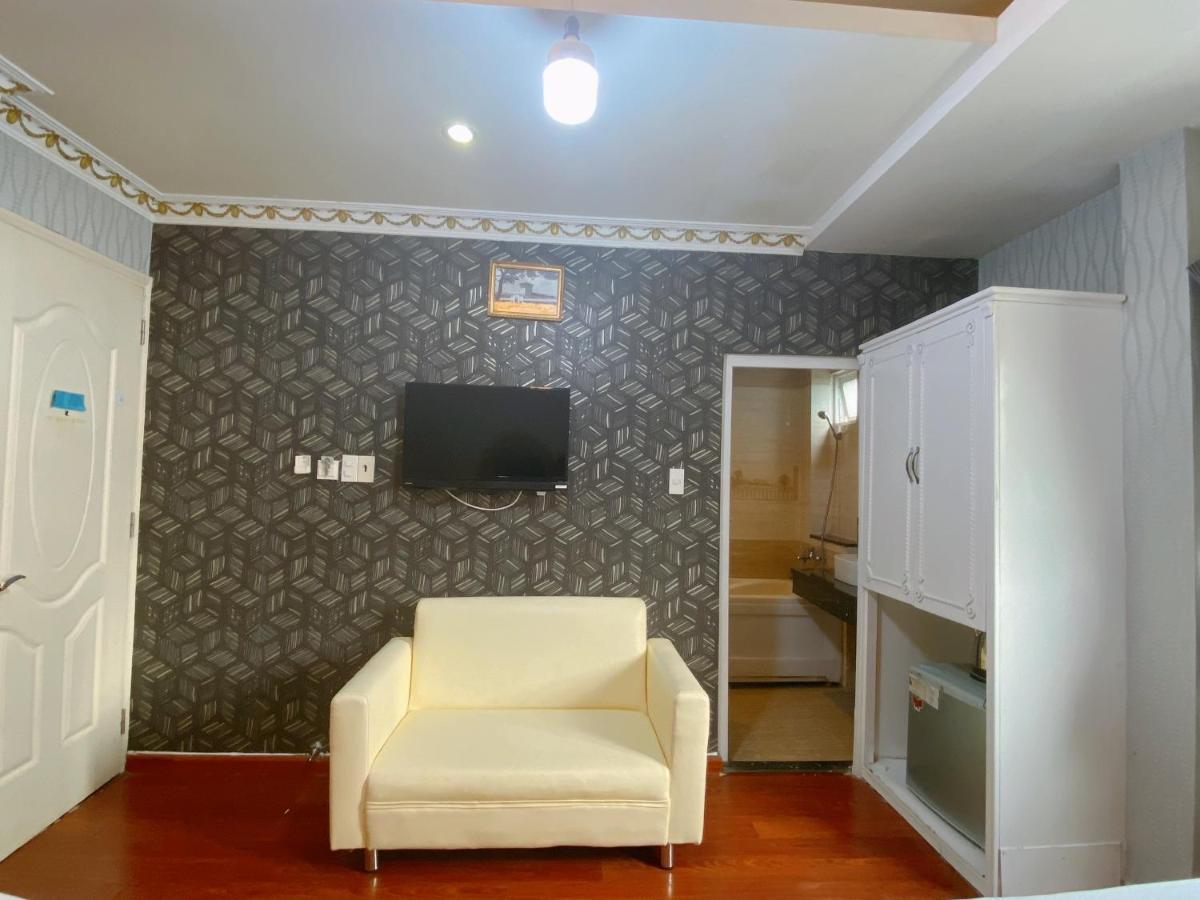 Crowne Bui Vien Hotel Хошимін Екстер'єр фото