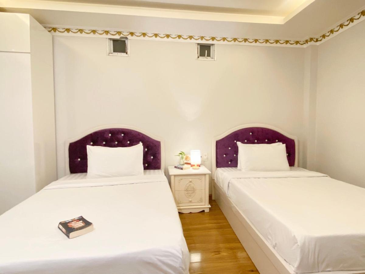 Crowne Bui Vien Hotel Хошимін Екстер'єр фото